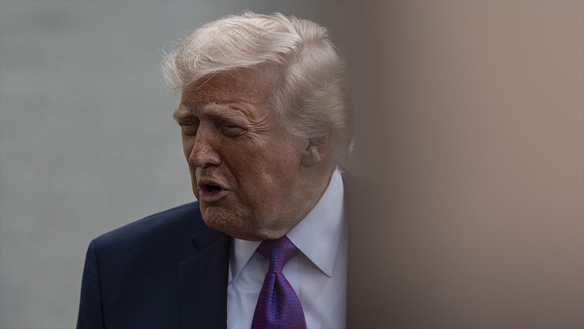 Trump: (İran) Onlar da anlaşma yapmak istiyor, bugün muhtemelen telefonla görüşeceğiz