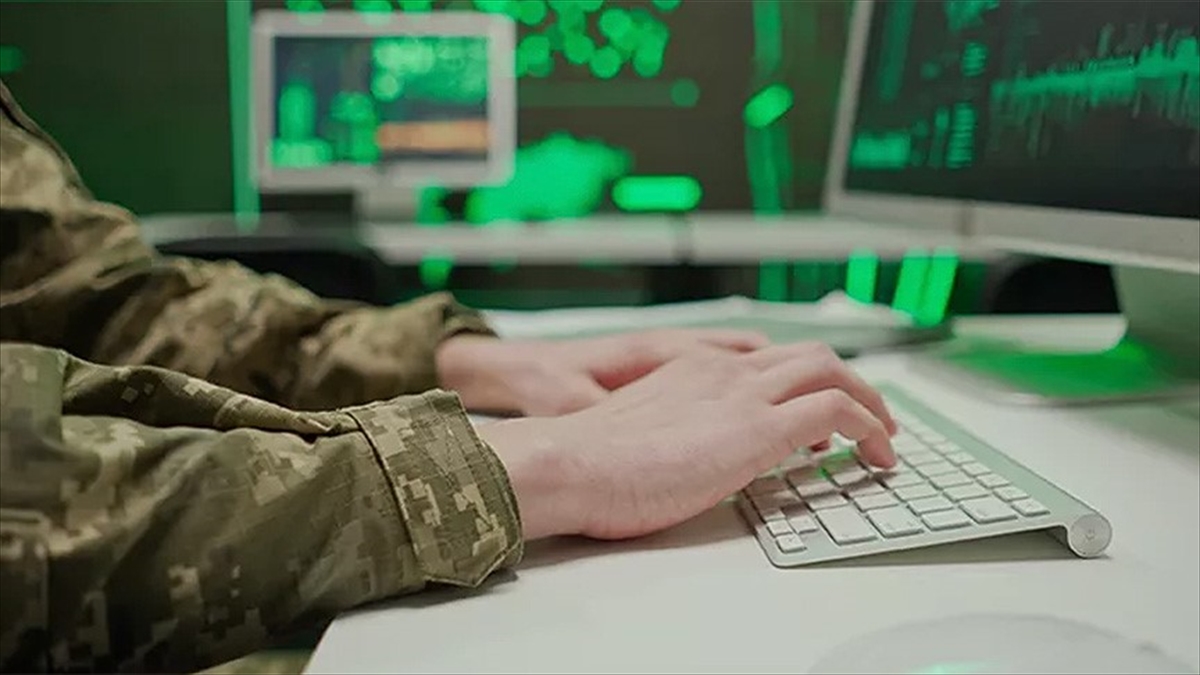 Yapay zekanın savaş ortamında kullanımı hukuki soru işaretlerini büyütüyor Yapay zekanın savaş ortamında kullanımı hukuki soru işaretlerini büyütüyor