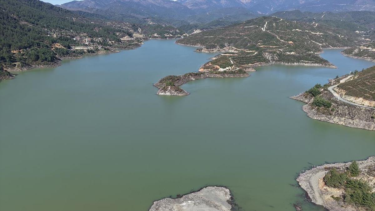Yazı kurak geçiren Hatay ve Osmaniye’deki barajlar mevsim yağışlarıyla toparlandı Yazı kurak geçiren Hatay ve Osmaniye’deki barajlar mevsim yağışlarıyla toparlandı