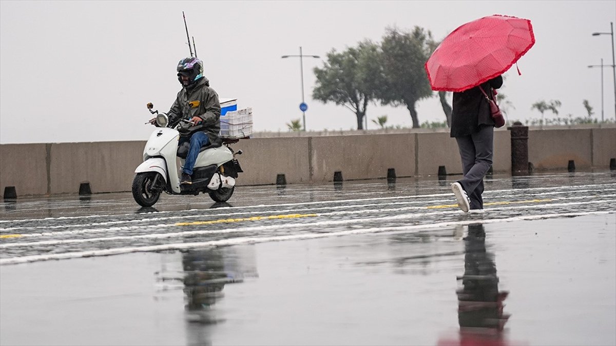 Yurt genelinde bayram boyunca soğuk ve yağışlı hava etkili olacak Yurt genelinde bayram boyunca soğuk ve yağışlı hava etkili olacak