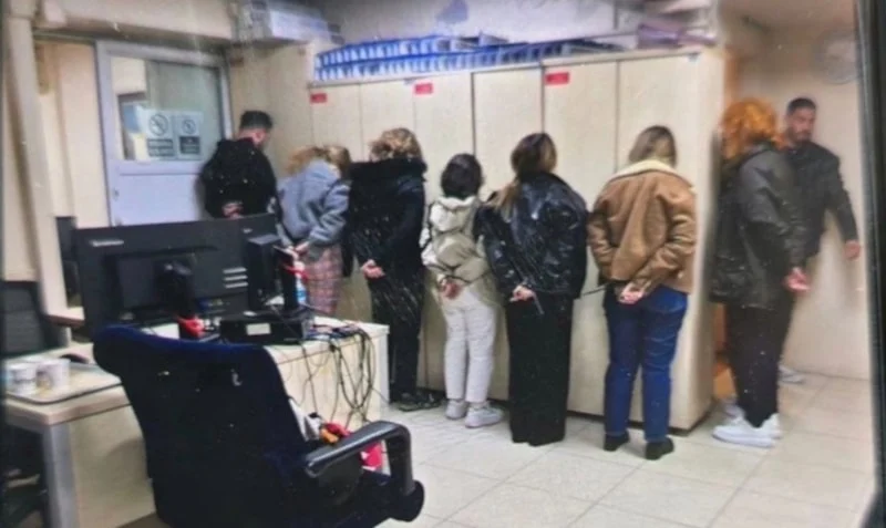 Polisle dalga geçen plaza çalışanlarına 5 yıl hapis istendi…