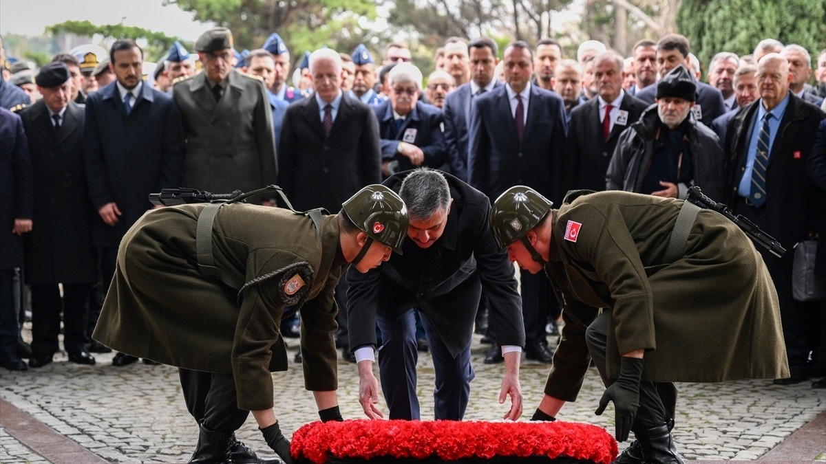 8. Cumhurbaşkanı Turgut Özal vefatının 33. yılında kabri başında anıldı