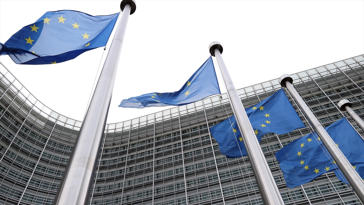 AB üyesi 6 ülkede yapılan ankete göre ABD, müttefikten çok “tehdit” olarak görülüyor