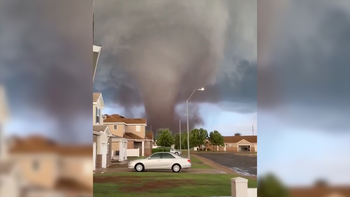 ABD’nin Oklahoma eyaletini hortum vurdu