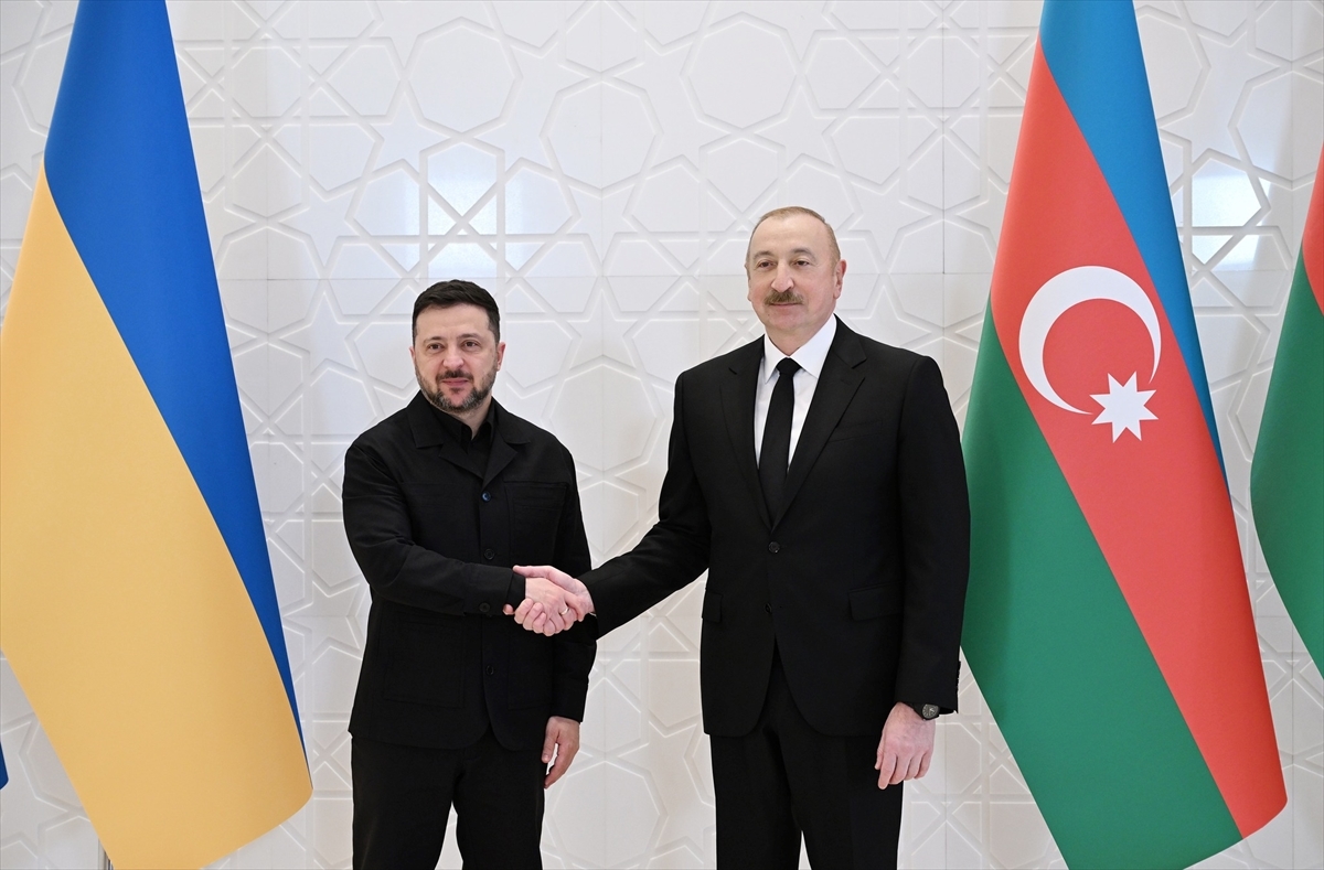 Aliyev ve Zelenskiy Azerbaycan’ın Gebele şehrinde görüştü