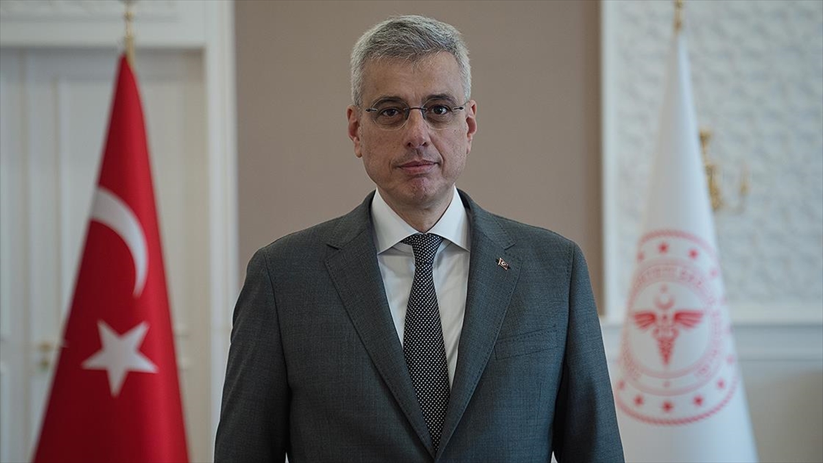 Bakan Memişoğlu, Türkiye’nin ilk özgün ilaç adayının faz 1 çalışmasının tamamlandığını açıkladı Bakan Memişoğlu, Türkiye’nin ilk özgün ilaç adayının faz 1 çalışmasının tamamlandığını açıkladı