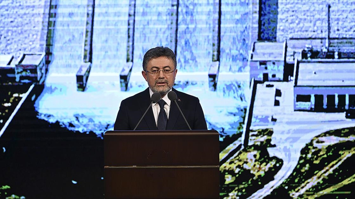 Bakan Yumaklı: Döşediğimiz 120 bin kilometrelik boru hattı Anadolu’nun bereketini geleceğe taşıyan su damarlarıdır