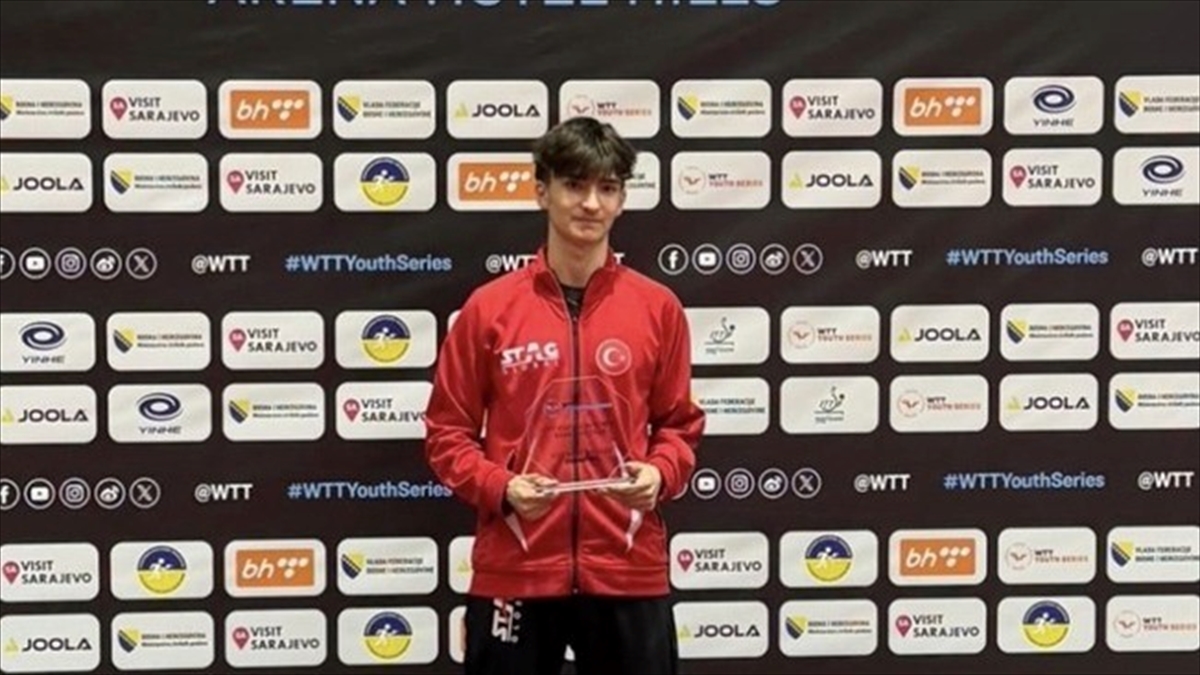 Berk Öztoprak, Dünya Masa Tenisi Gençlik Turu’nda şampiyon oldu