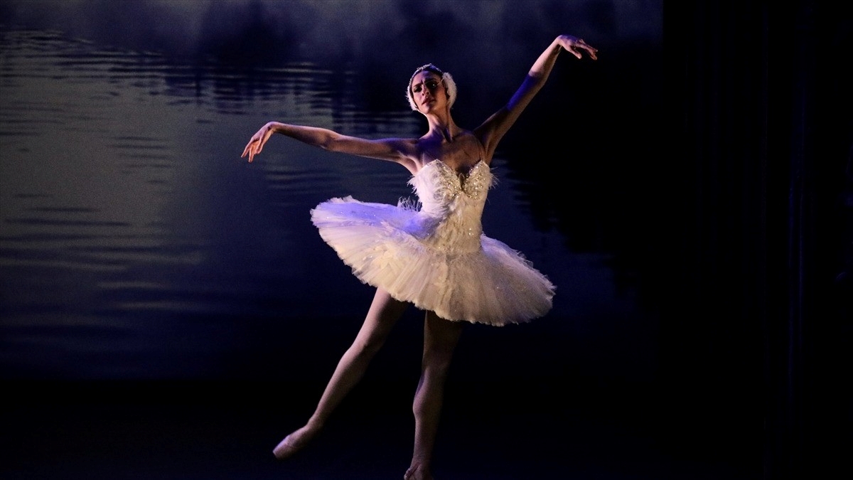 Bir çocuğun hayalden sahneye uzanan yolculuğunu anlatan “Balerin” prömiyere hazır