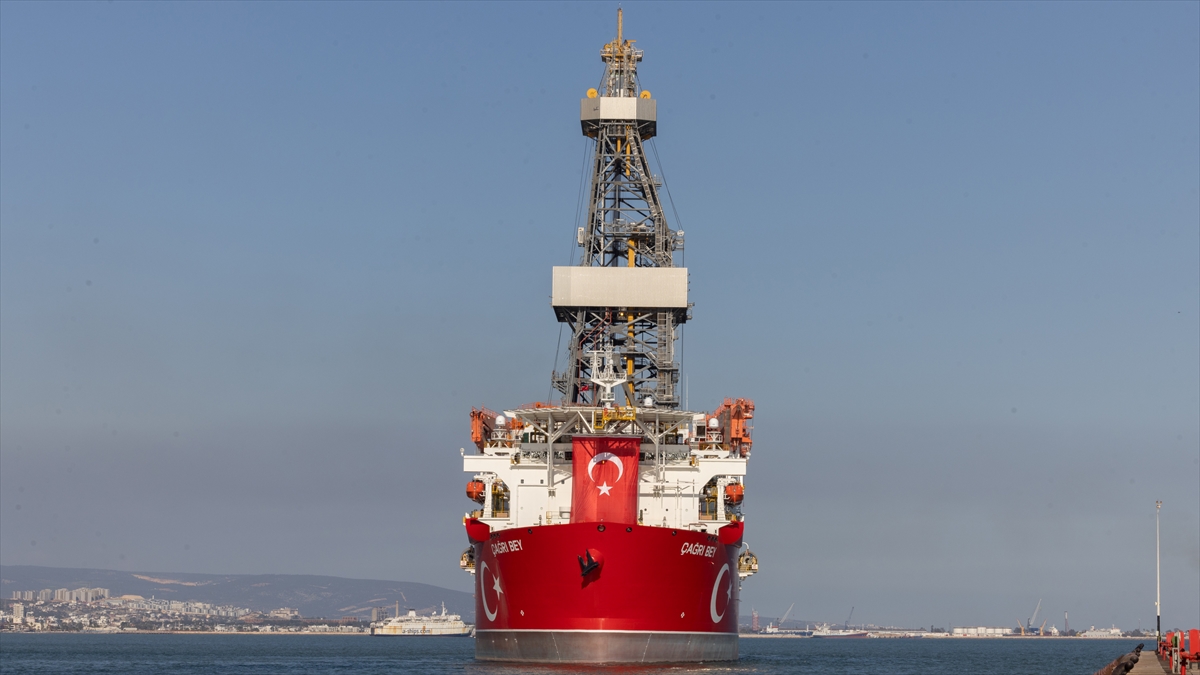 Çağrı Bey derin deniz sondaj gemisi Somali’ye ulaştı Çağrı Bey derin deniz sondaj gemisi Somali’ye ulaştı