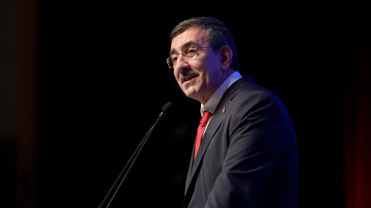 Cumhurbaşkanı Yardımcısı Yılmaz, Orta Doğu’daki savaşın akaryakıt fiyatlarına etkilerini değerlendirdi