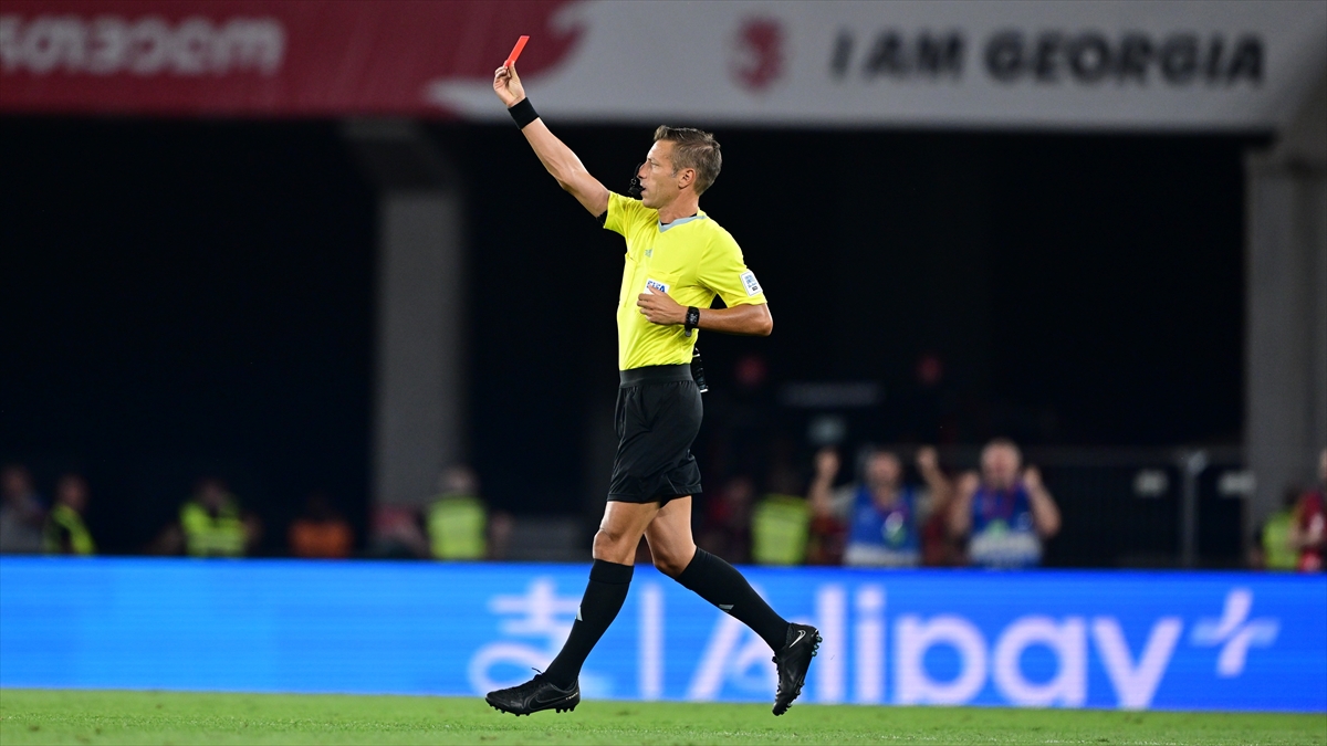 Dünya Kupası’nda görev yapacak hakemler belli oldu Dünya Kupası’nda görev yapacak hakemler belli oldu