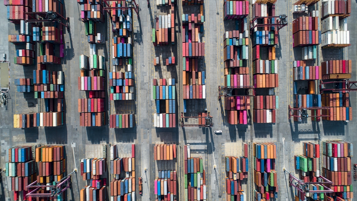 Ege’den ilk çeyrekte 6,4 milyar dolarlık ihracat Ege’den ilk çeyrekte 6,4 milyar dolarlık ihracat