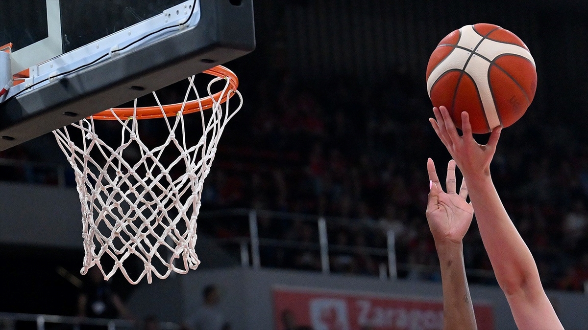 Fenerbahçe ile Galatasaray, FIBA Kadınlar Avrupa Ligi’nde final için parkeye çıkıyor