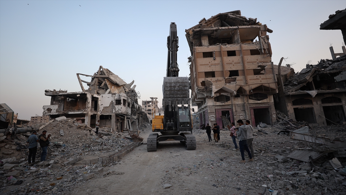 Filistin’in, Gazze’deki soykırımla kaybolan 11 bin 200 kişiyi bulmak için kurduğu ekip çalışmalara başladı