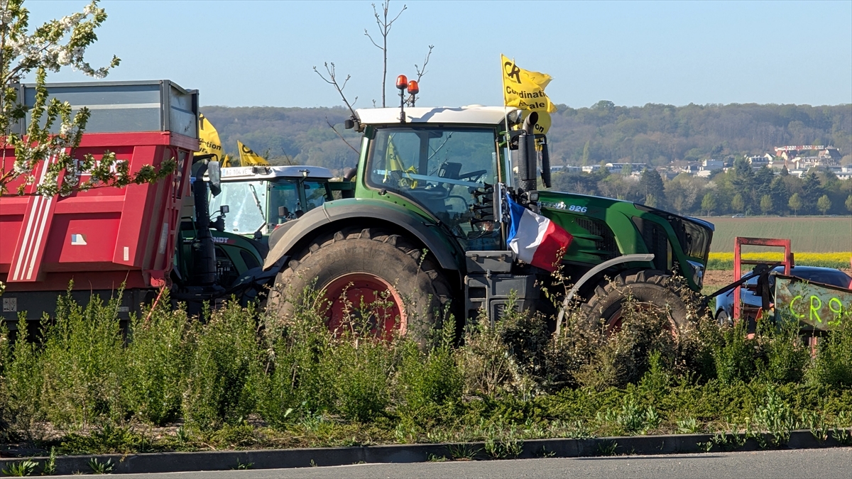 Fransa’da akaryakıt fiyatlarındaki artış karşısında tarım sektörüne 20 milyon avro destek