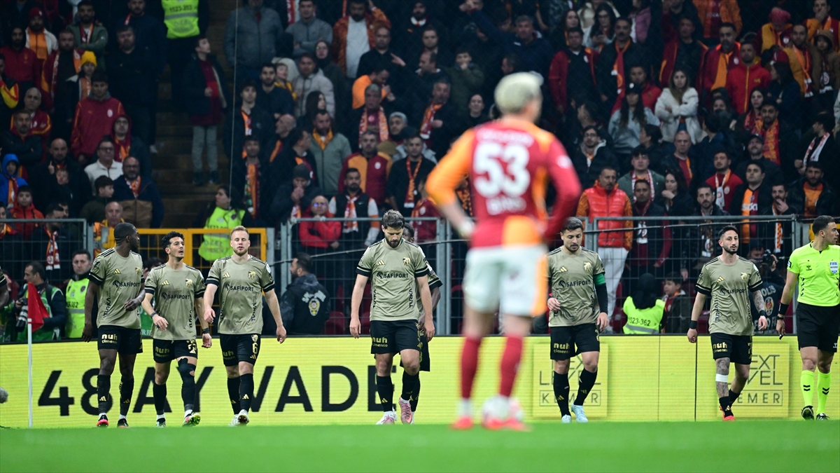Galatasaray, şampiyonluk yarışında “yara” aldı