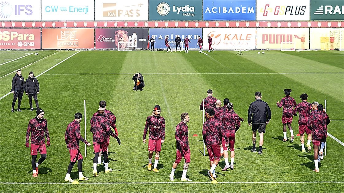 Galatasaray’ın Trabzonspor maçı kamp kadrosu belli oldu