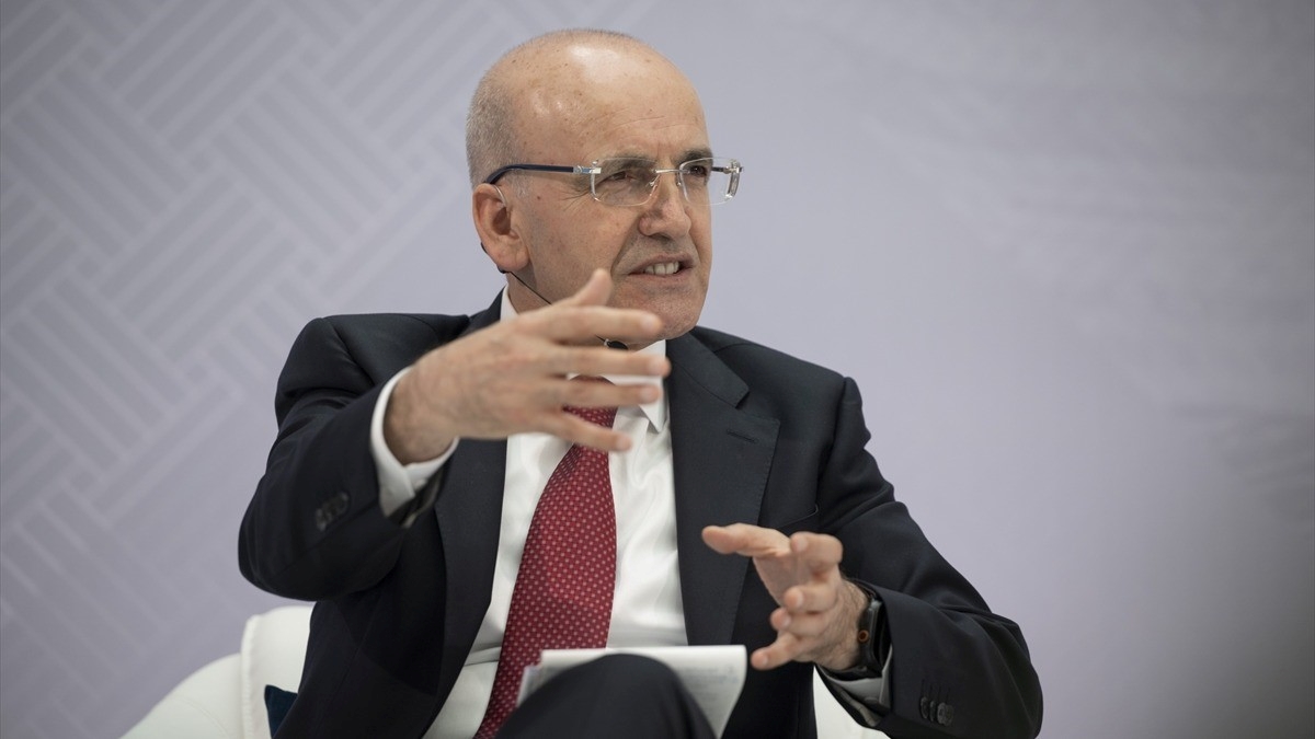 Hazine ve Maliye Bakanı Şimşek: Riskleri azaltmaya ve fırsatları çeşitlendirmeye yatırım yapmak zorundayız