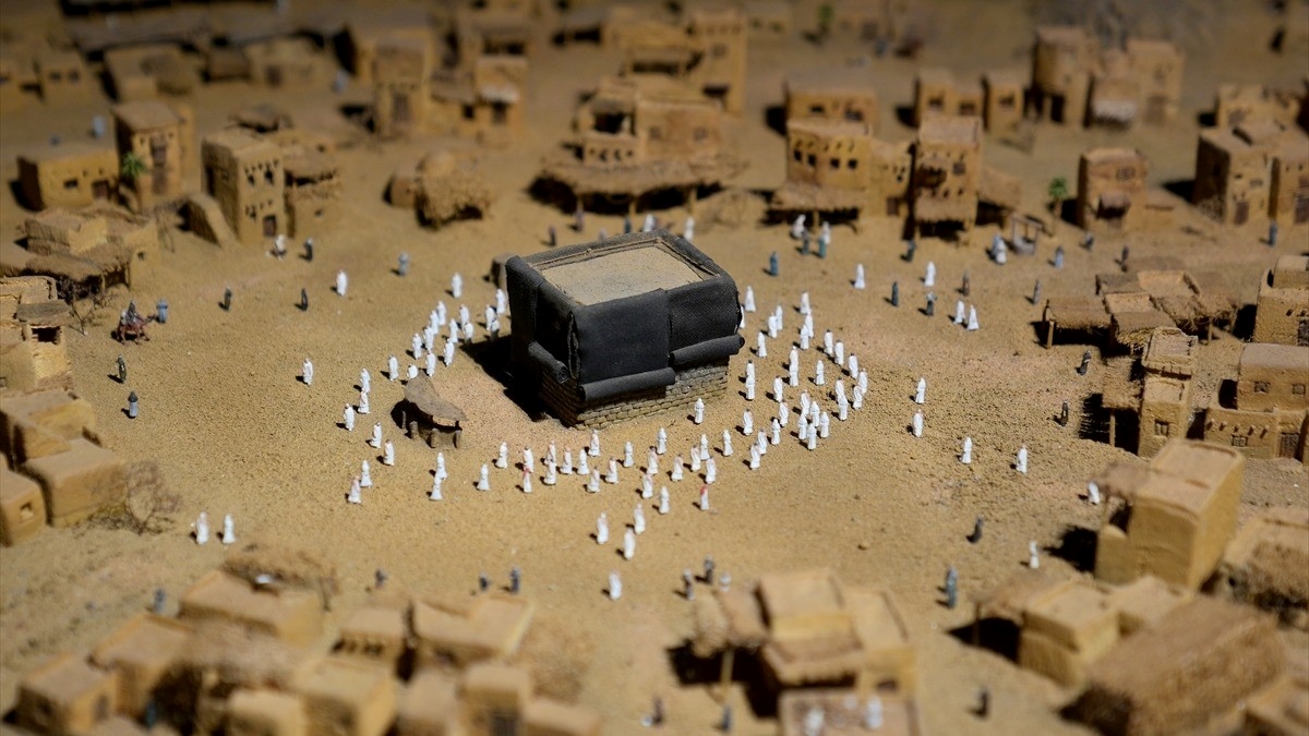 Hicret yolu ve siyer kronolojisi “Siyer Diorama Müzesi”nde hayat buluyor Hicret yolu ve siyer kronolojisi “Siyer Diorama Müzesi”nde hayat buluyor