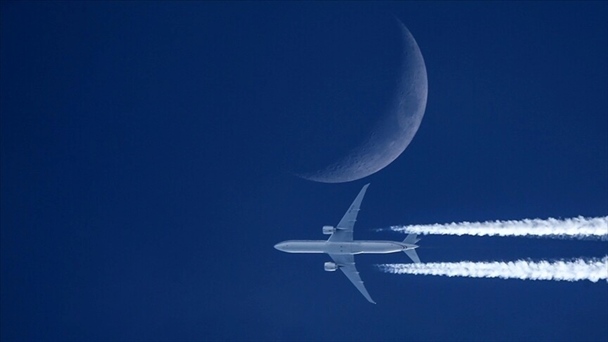 İran devlet televizyonu: İran dış hat uçuşlarına yeniden başladı, ilk uçuş İstanbul’a yapıldı