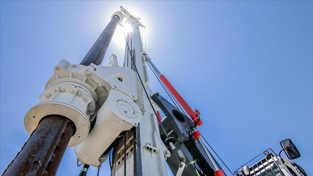 İran: Hasar gören Lavan Petrol Rafinerisi 2 ayda eski kapasitesinin yüzde 80’ine ulaşacak