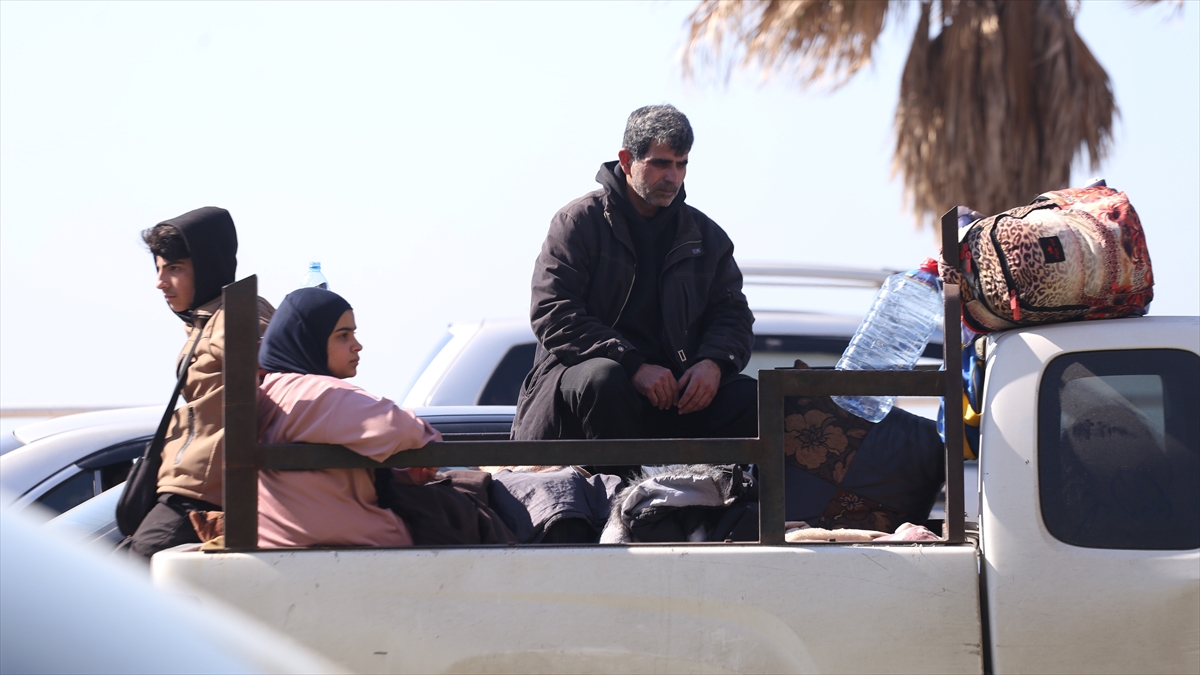 İsrail’in Lübnan’ın güneyine ateşkese rağmen düzenlediği saldırılar yeniden göç dalgası başlattı