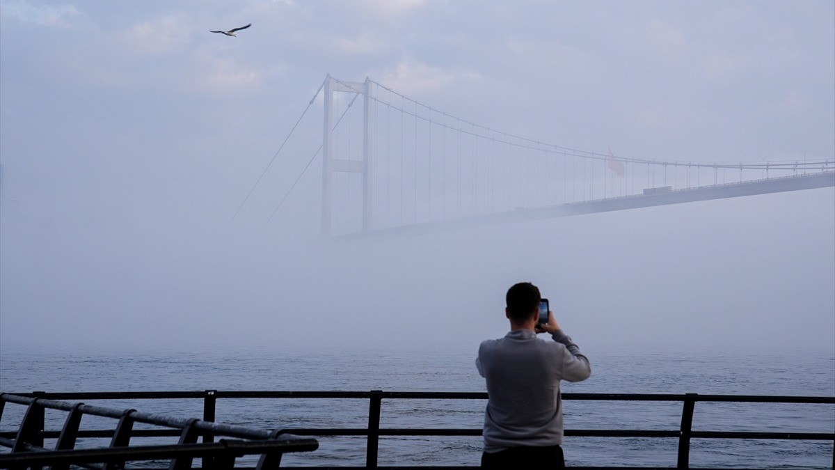 İstanbul’da sabah saatlerinde sis etkili oluyor