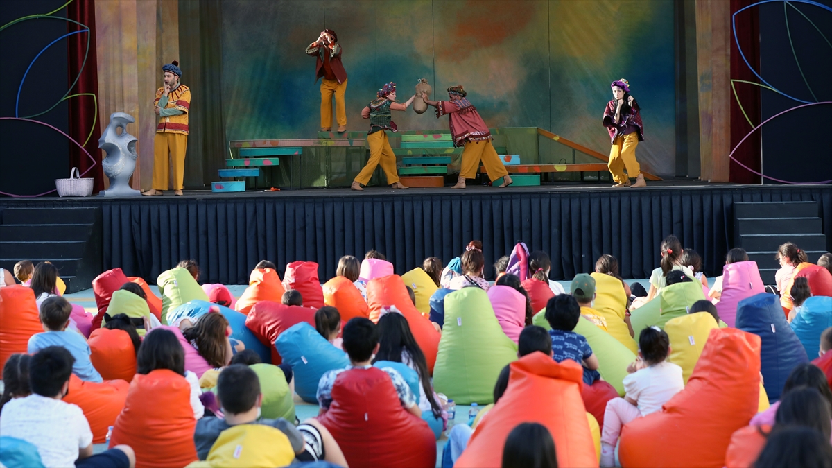 Küçük Hanımlar, Küçük Beyler Uluslararası Çocuk Tiyatroları Festivali Ankara’da düzenlenecek