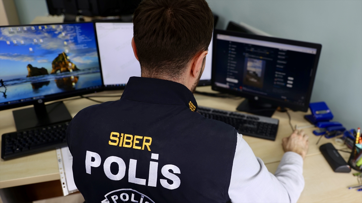 Martta uyuşturucu, yasa dışı bahis ve sanal kumar suçlarından 2 bin 996 şüpheli tutuklandı