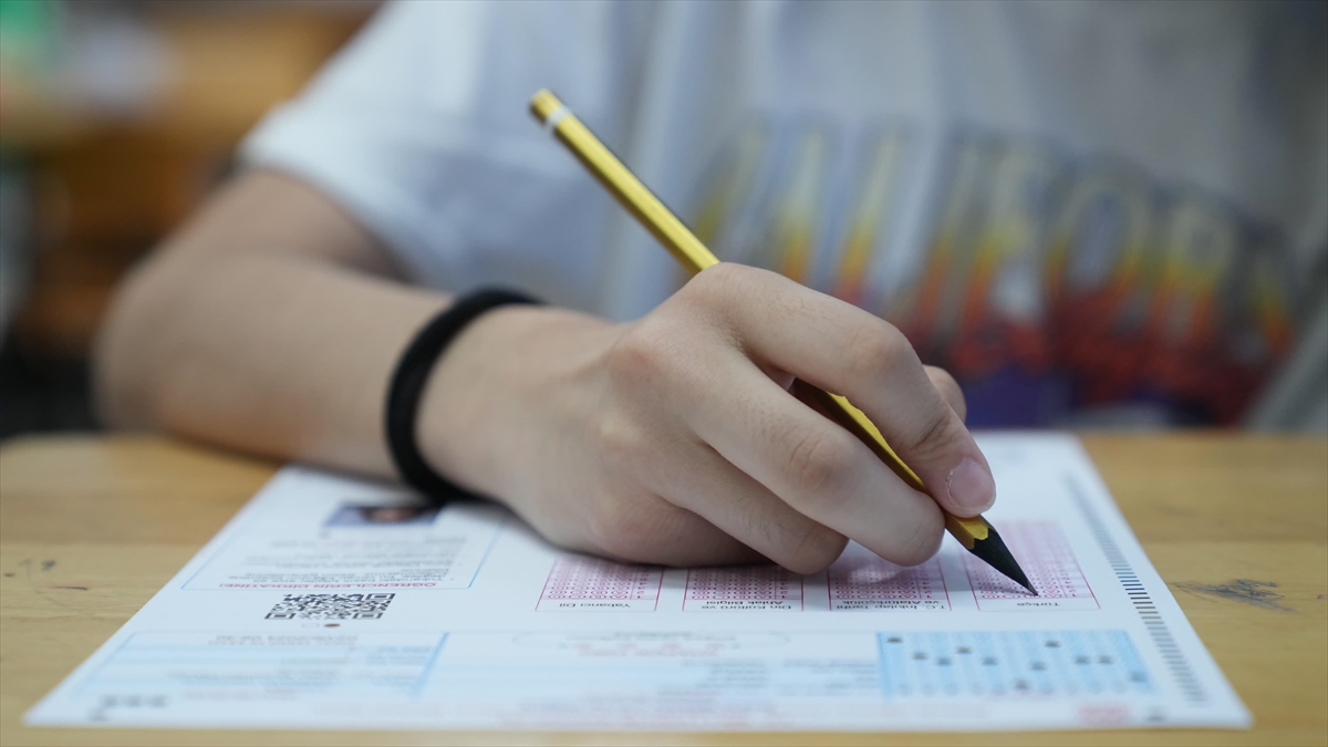 Milli Eğitim Bakanı Tekin’den LGS sınav tarihine ilişkin “değişiklik” açıklaması