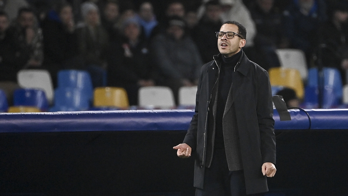 Premier Lig’de gelen gideni aratıyor, kulübeye teknik adam dayanmıyor