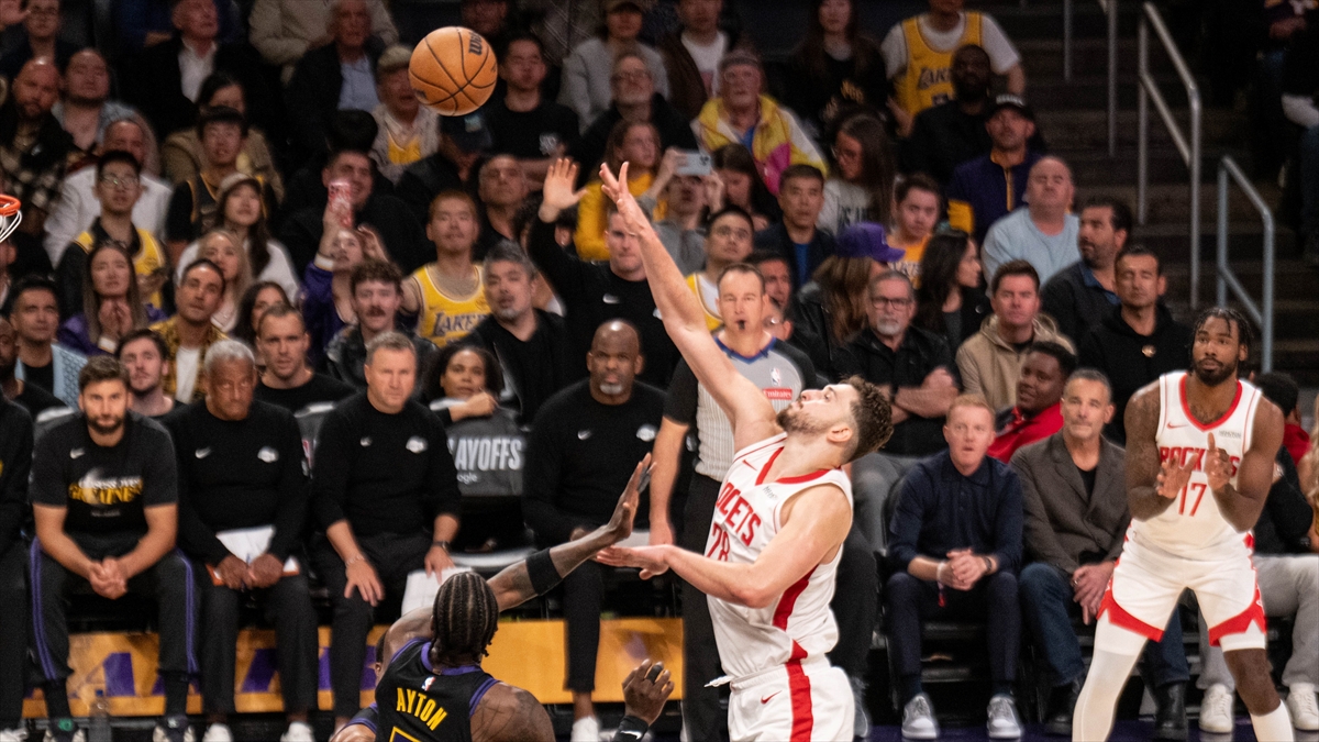 Rockets, Alperen’in “double double”ına rağmen Lakers’a kaybetti