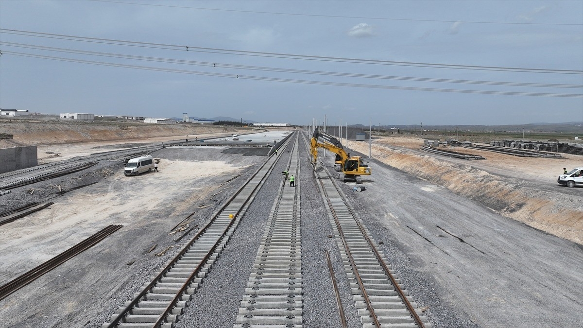 Sanayicinin ihracatını kolaylaştıracak demir yolu lojistik merkezinin yüzde 70’i tamamlandı