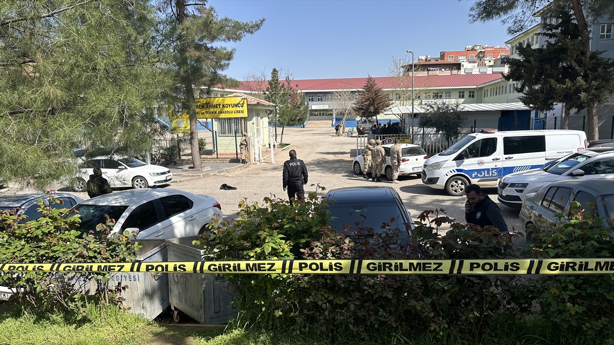 Siverek’te okula düzenlenen silahlı saldırıda 16 kişi yaralandı