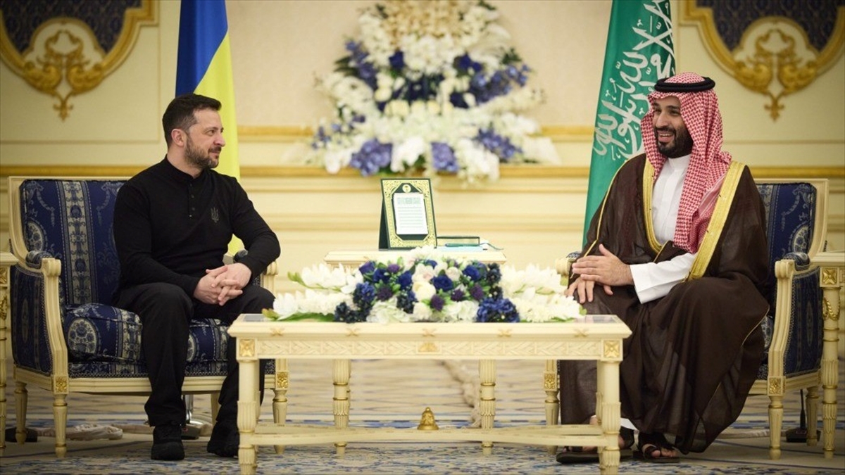 Ukrayna Devlet Başkanı Zelenskiy’den Suudi Arabistan’a bir ayda ikinci ziyaret