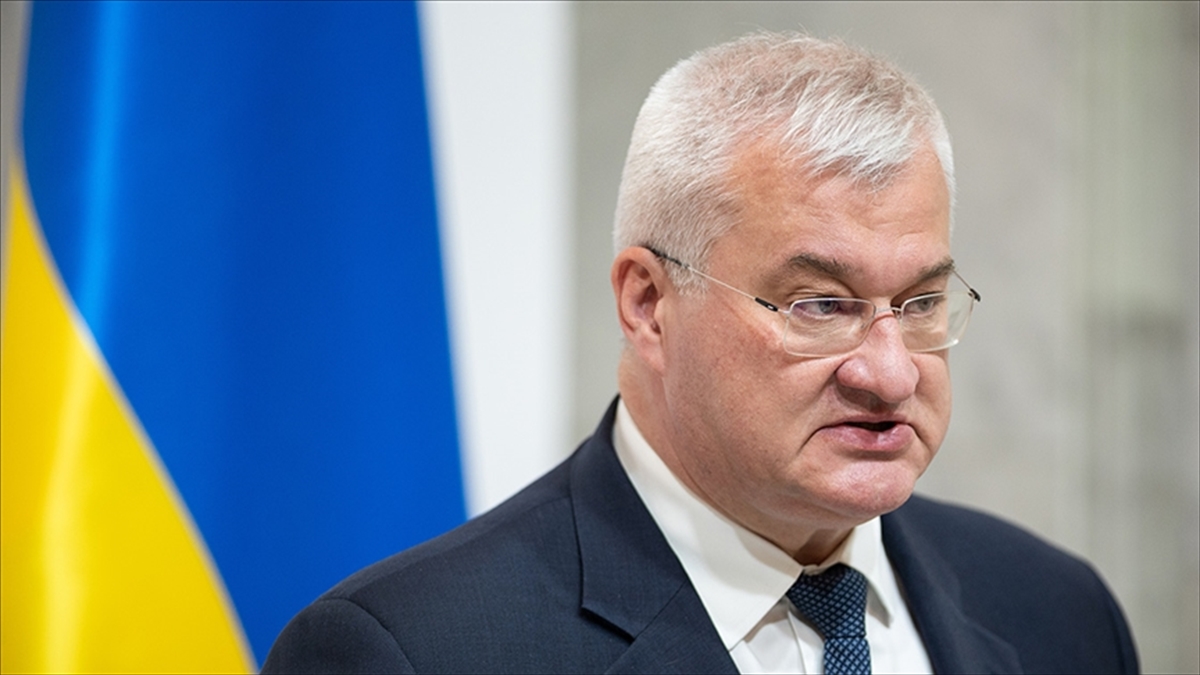 Ukrayna: Liderlerin Moskova ve Minsk dışında, Ankara veya farklı başkentlerde görüşmesini destekliyoruz