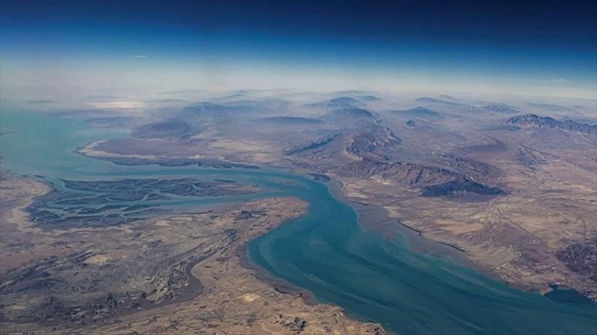 WP: Hürmüz Boğazı’ndaki mayınların tamamen temizlenmesi 6 ay sürebilir