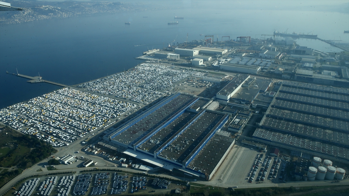 Yılın ilk çeyreğinde 215 bin 323 otomotiv ihraç edildi Yılın ilk çeyreğinde 215 bin 323 otomotiv ihraç edildi