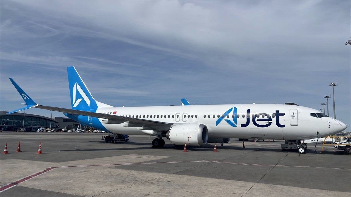 AJet’in filosuna 6 yeni uçak katıldı