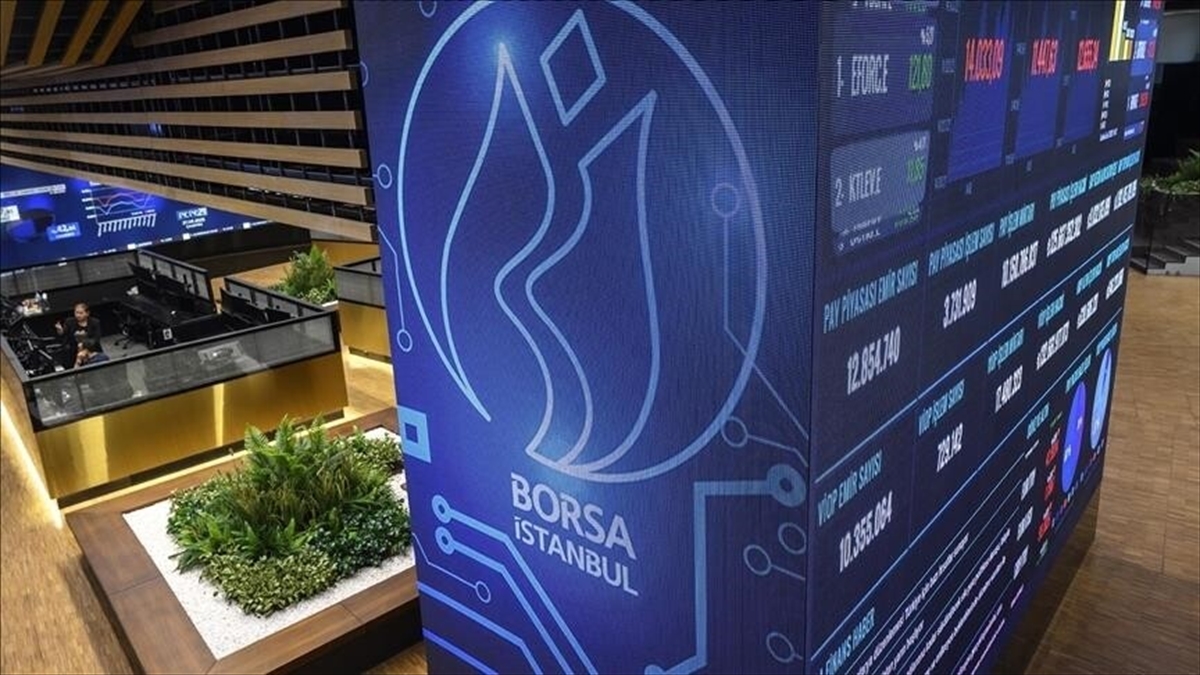 Borsa günü rekor seviyeden tamamladı