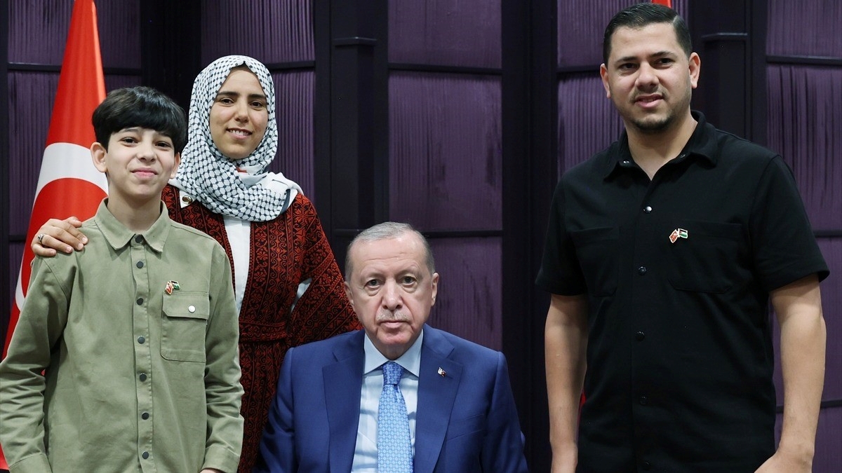 Cumhurbaşkanı Erdoğan, Gazzeli Ebu Cezer ve ailesini kabul etti