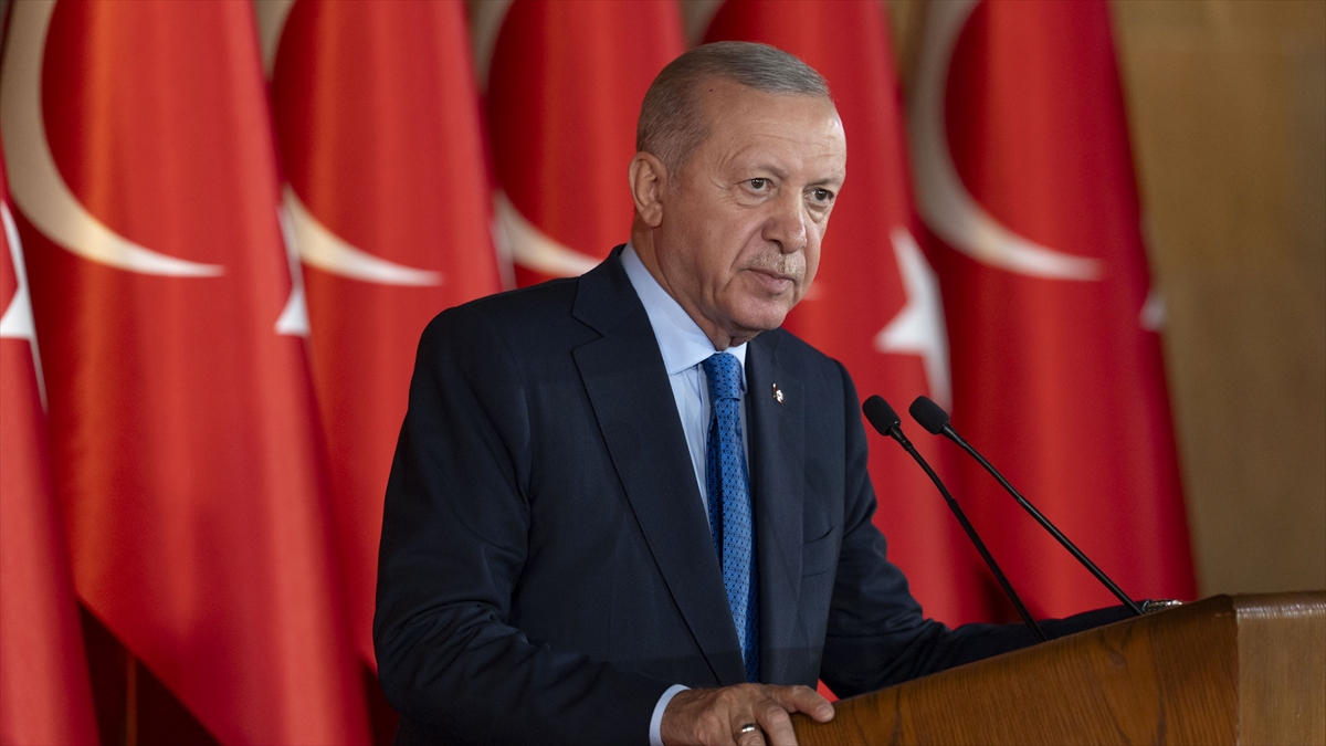 Cumhurbaşkanı Erdoğan: Kırımlı kardeşlerimizin yanında olmaya devam edeceğiz