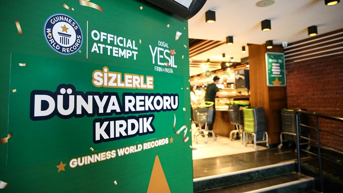 Doğal Yeşil Fırın, 5 bin 933 fiş diziniyle Guinness World Records’a adını yazdırdı Doğal Yeşil Fırın, 5 bin 933 fiş diziniyle Guinness World Records’a adını yazdırdı