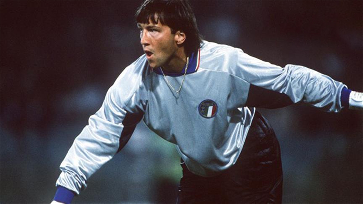 Dünya Kupası’nın en uzun süre gol yemeyen kalecisi Zenga Dünya Kupası’nın en uzun süre gol yemeyen kalecisi Zenga