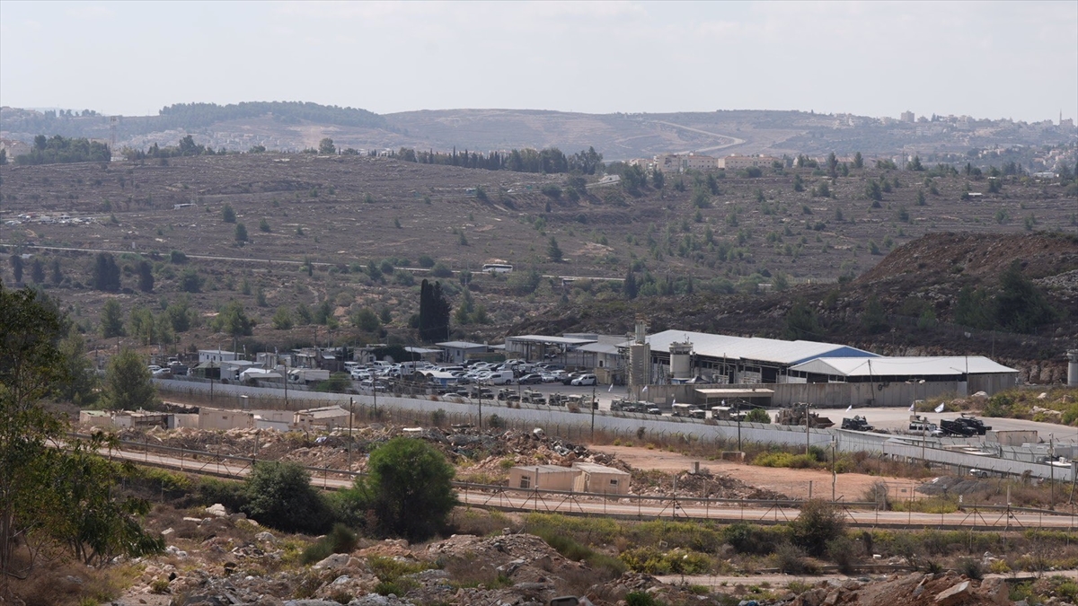 Haaretz: İsrail, 7 Ekim sonrası ilk kez Kızılhaç’a Filistinlilerin tutulduğu cezaevlerini ziyaret izni verecek