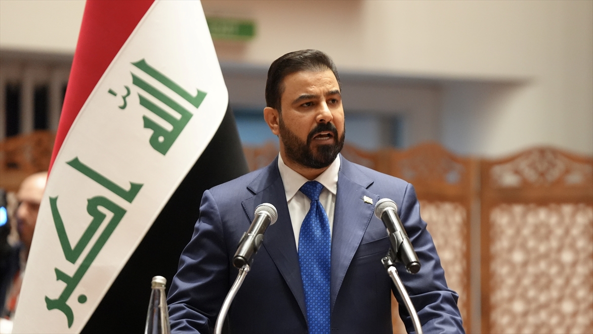 Irak’ta yeni Başbakan Zeydi, görevi Sudani’den devraldı