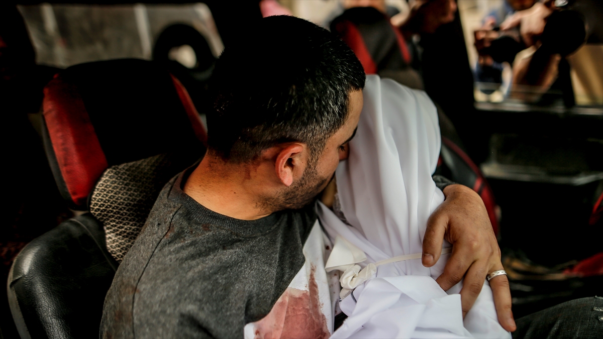İsrail’in Gazze’ye saldırılarında can kaybı 72 bin 783’e yükseldi İsrail’in Gazze’ye saldırılarında can kaybı 72 bin 783’e yükseldi