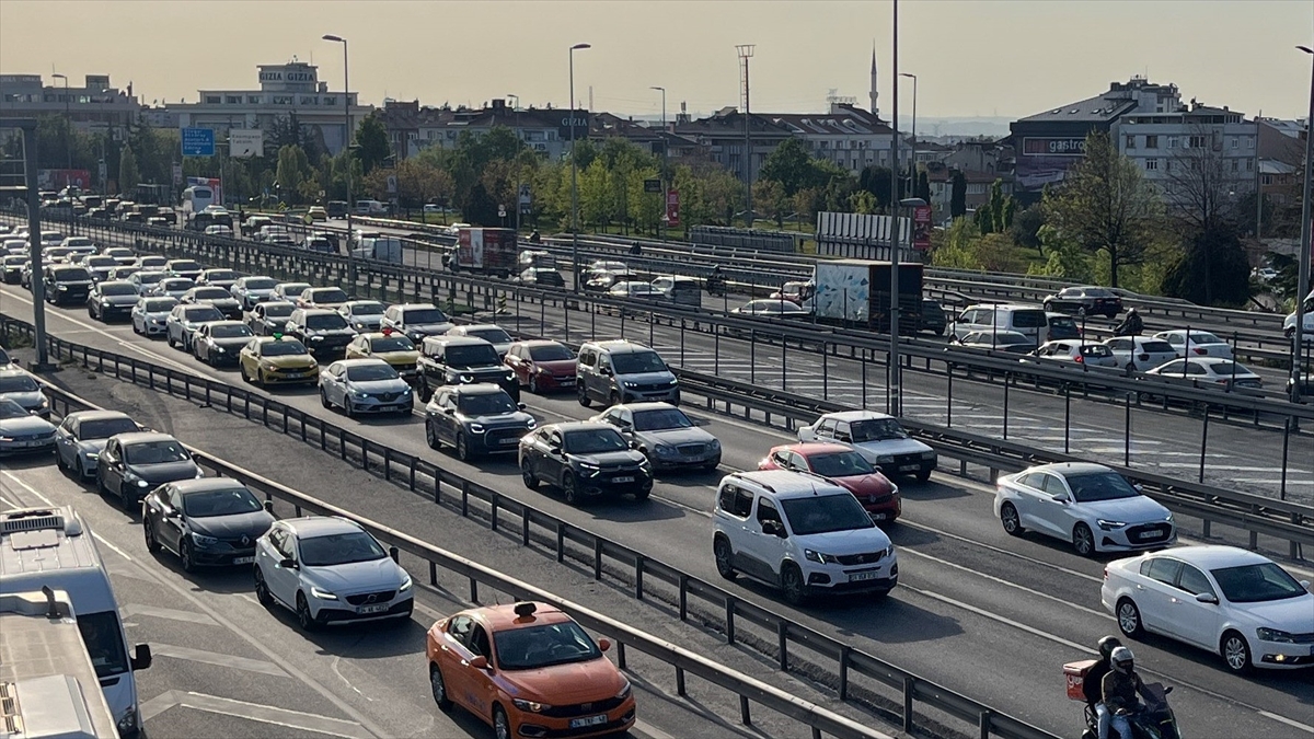 İstanbul’da akşam saatlerinde trafik yoğunluğu yüzde 78’e çıktı