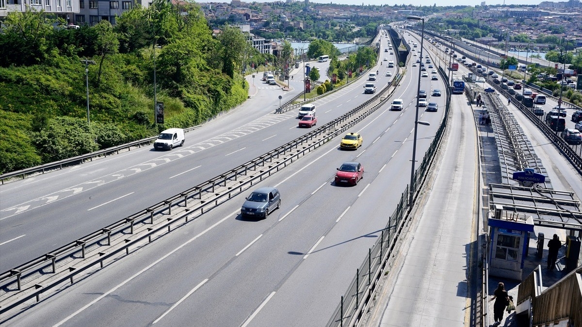 İstanbul’da bayram tatili dolayısıyla trafik yoğunluğu düşük seviyede kaldı